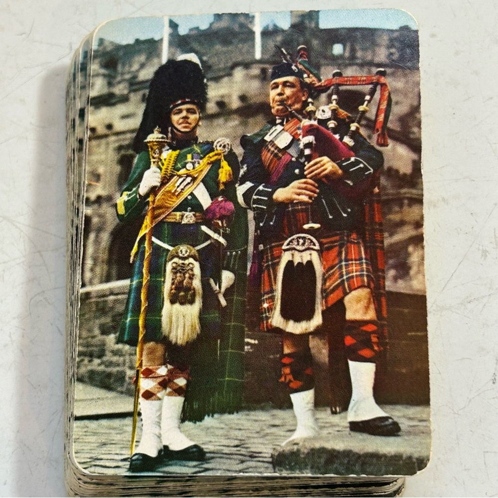 🛍️3/$30 Vintage‎ Scotland bagpipers castle souvenir deck playing cards